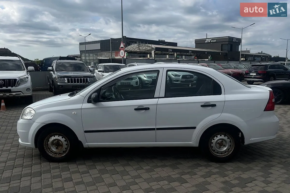 2011 Chevrolet Aveo - мініатюра 4
