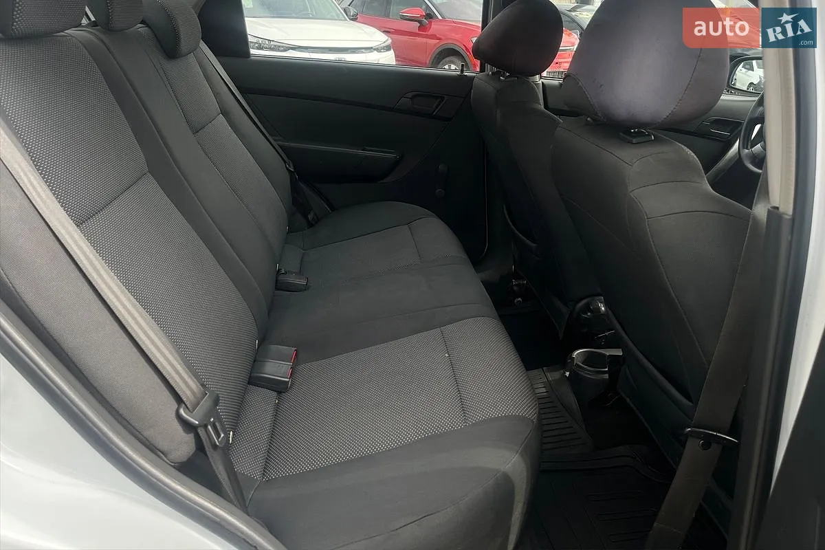 2011 Chevrolet Aveo - мініатюра 27
