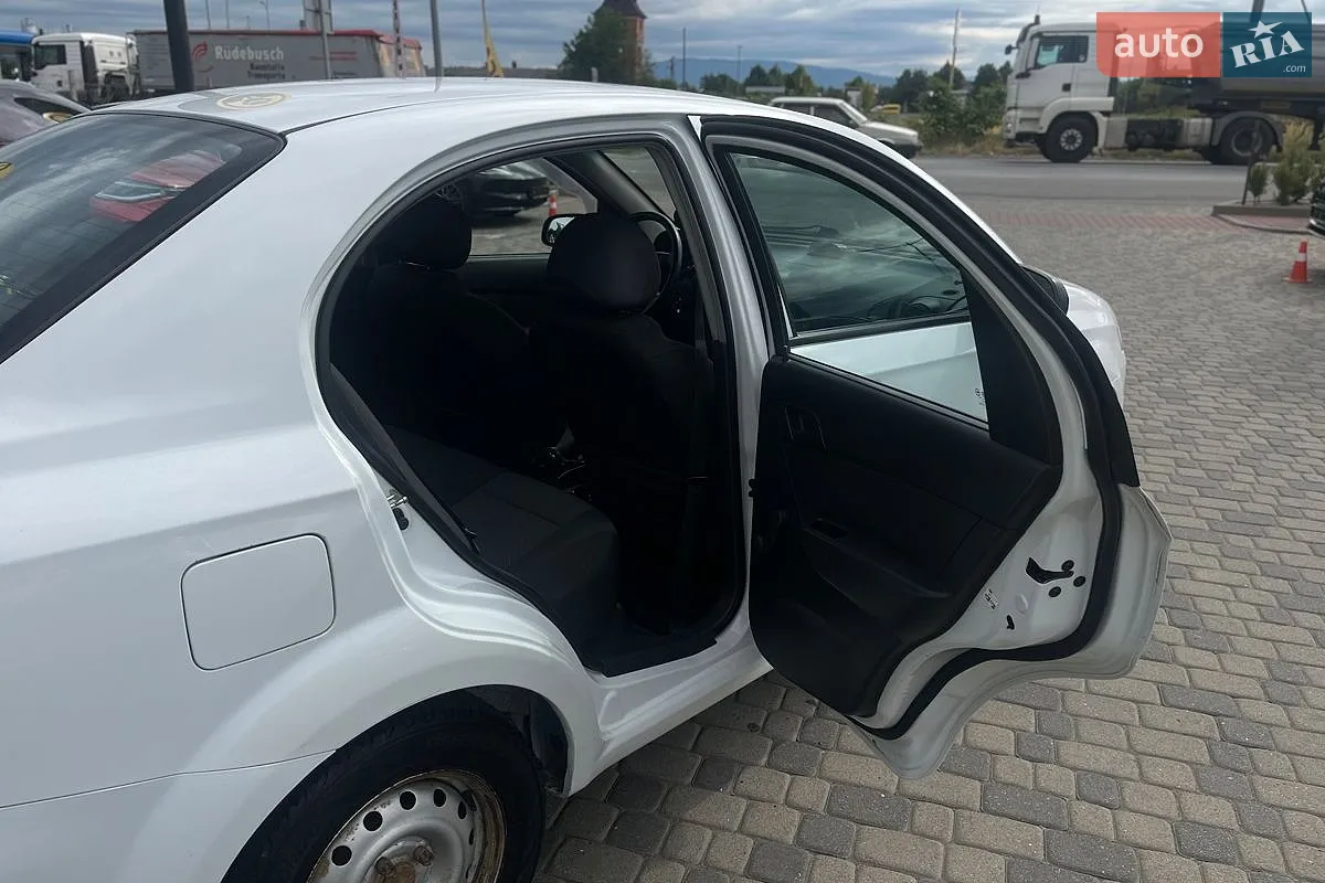 2011 Chevrolet Aveo - мініатюра 29