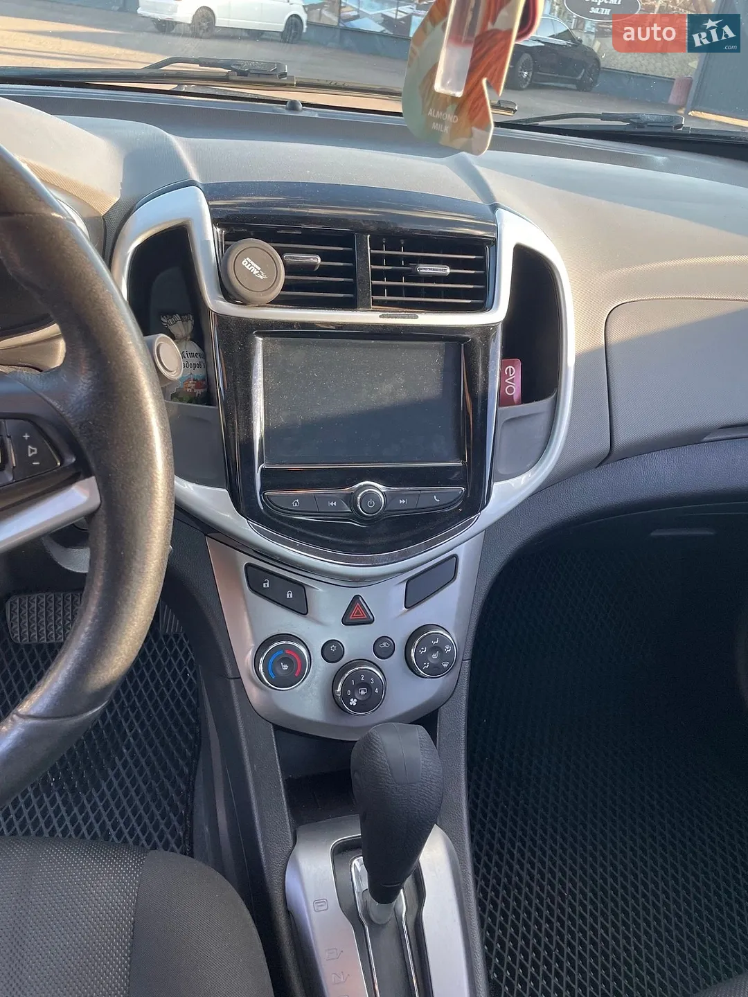 2018 Chevrolet Aveo - мініатюра 25