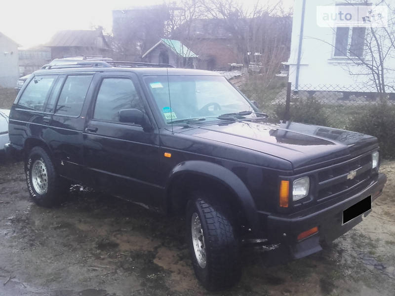 Внедорожник / Кроссовер Chevrolet Blazer 1993 в Нововолынске