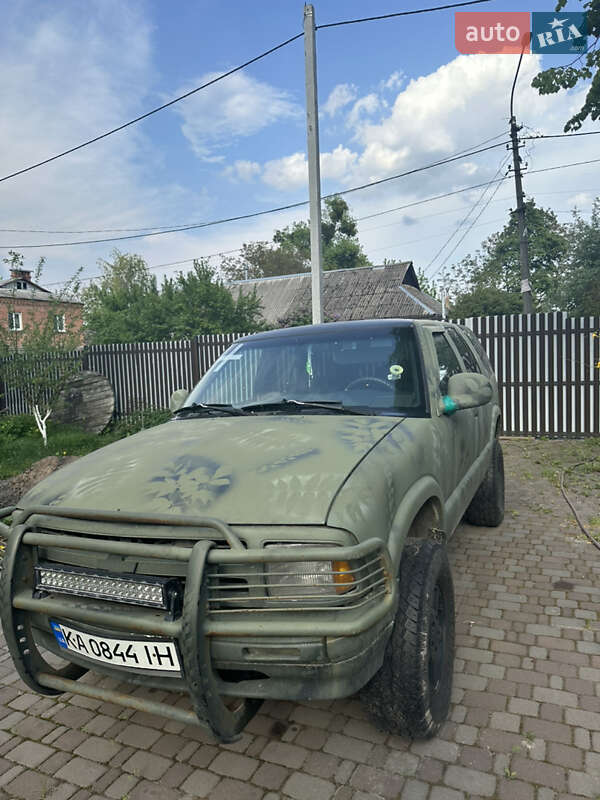 Внедорожник / Кроссовер Chevrolet Blazer 1997 в Киеве