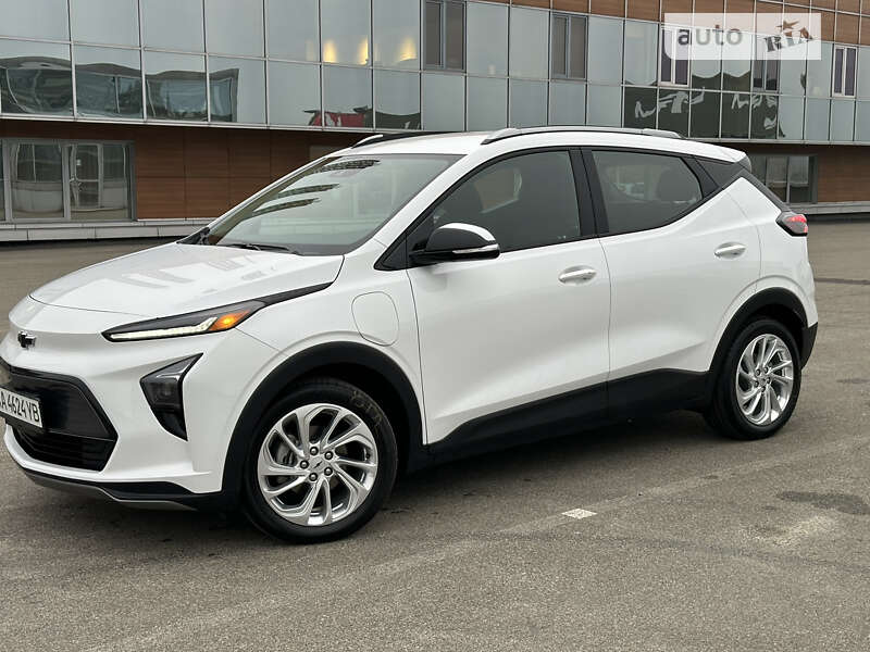 Позашляховик / Кросовер Chevrolet Bolt EUV 2023 в Києві