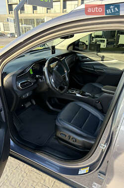 Хэтчбек Chevrolet Bolt EUV 2022 в 