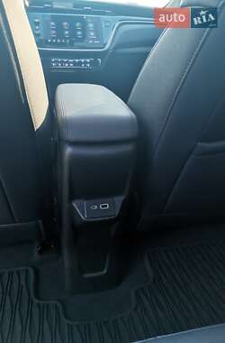 Хэтчбек Chevrolet Bolt EUV 2022 в 