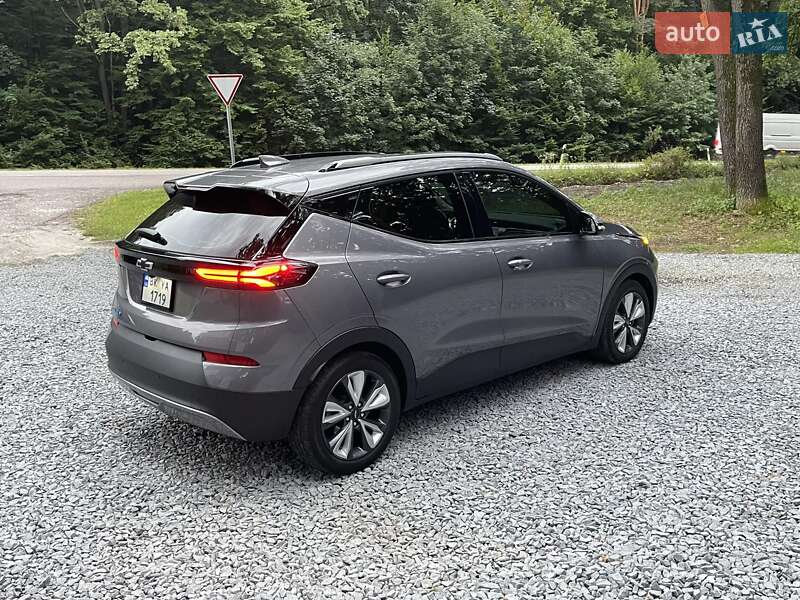 Позашляховик / Кросовер Chevrolet Bolt EUV 2022 в Радивиліві