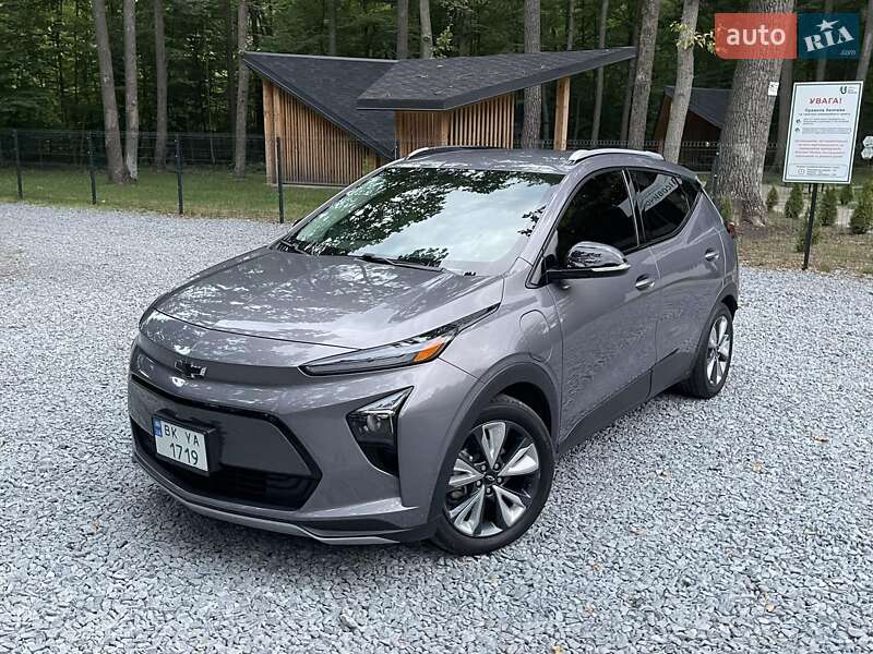 Позашляховик / Кросовер Chevrolet Bolt EUV 2022 в Радивиліві