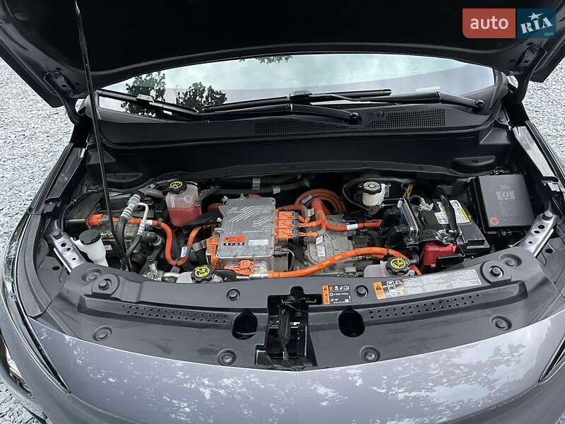 Позашляховик / Кросовер Chevrolet Bolt EUV 2022 в Радивиліві