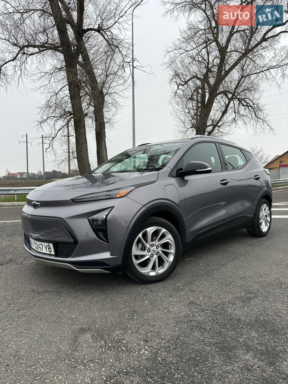 Chevrolet Bolt Euv, 65 кВт., 200 л.с., 2023 року виготовлення, з пробігом 53 тис. км. Комфортний, зручний автомобіль в гарній комплектації: датчики світла , дощу, клімат, утримання полоси, адаптивний круїз, безключовий доступ, навігація, електропакет, мультимедійна система, автоматичне перемикання світла, мультируль, датчики тиску шин, світлодіодні фари, лед-панель.
Авто в гарному технічному та візуальному стані, готове до повсякденної експлуатації.