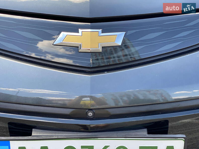 Хэтчбек Chevrolet Bolt EV 2017 в Киеве