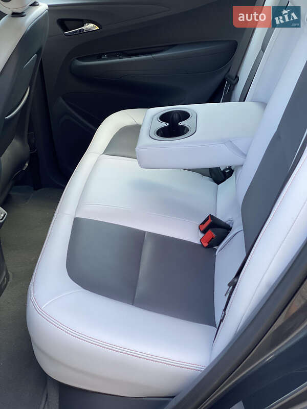Хэтчбек Chevrolet Bolt EV 2017 в Киеве