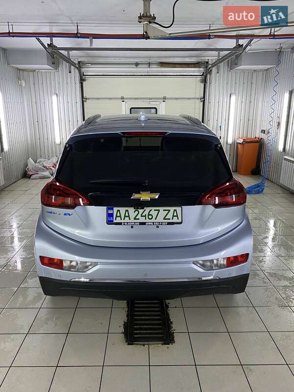 Хэтчбек Chevrolet Bolt EV 2017 в Киеве