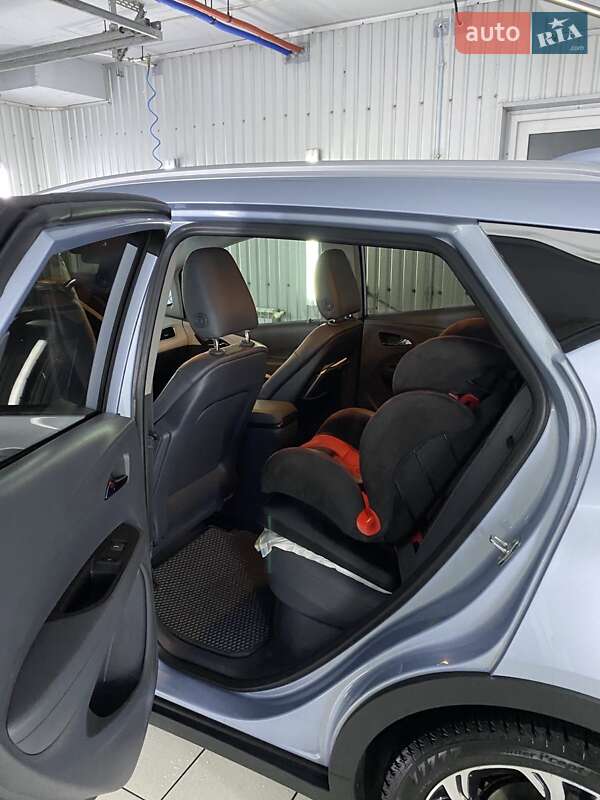 Хэтчбек Chevrolet Bolt EV 2017 в Киеве