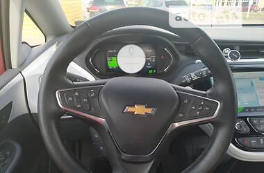 Хэтчбек Chevrolet Bolt EV 2017 в 