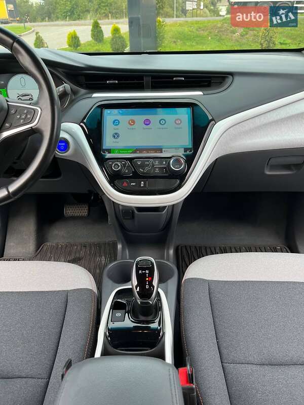 Хэтчбек Chevrolet Bolt EV 2018 в Стрые