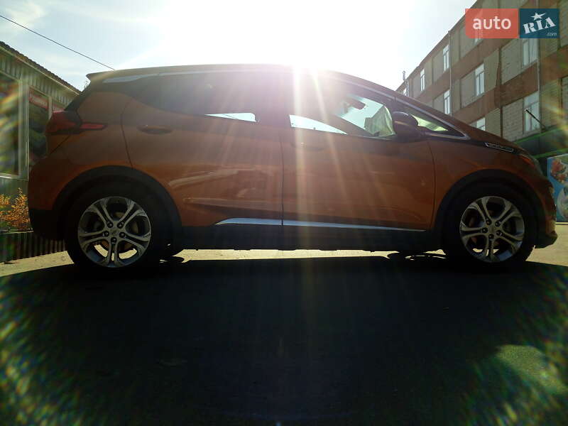 Хетчбек Chevrolet Bolt EV 2017 в Могилів-Подільському