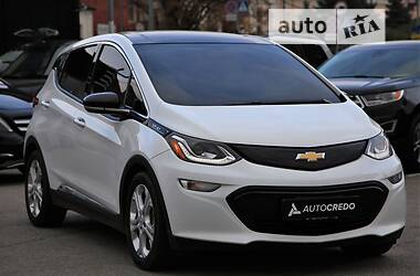 Хетчбек Chevrolet Bolt EV 2017 в 