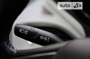 Хетчбек Chevrolet Bolt EV 2017 в 