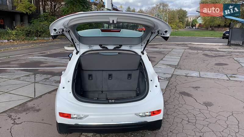 Хэтчбек Chevrolet Bolt EV 2020 в Каменском