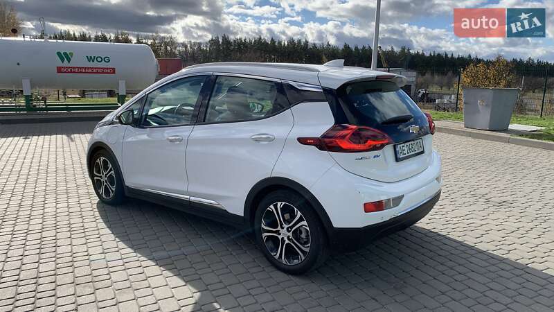 Хэтчбек Chevrolet Bolt EV 2020 в Каменском