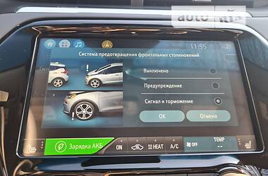 Хэтчбек Chevrolet Bolt EV 2021 в 
