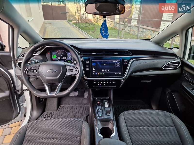 Хэтчбек Chevrolet Bolt EV 2021 в Виннице