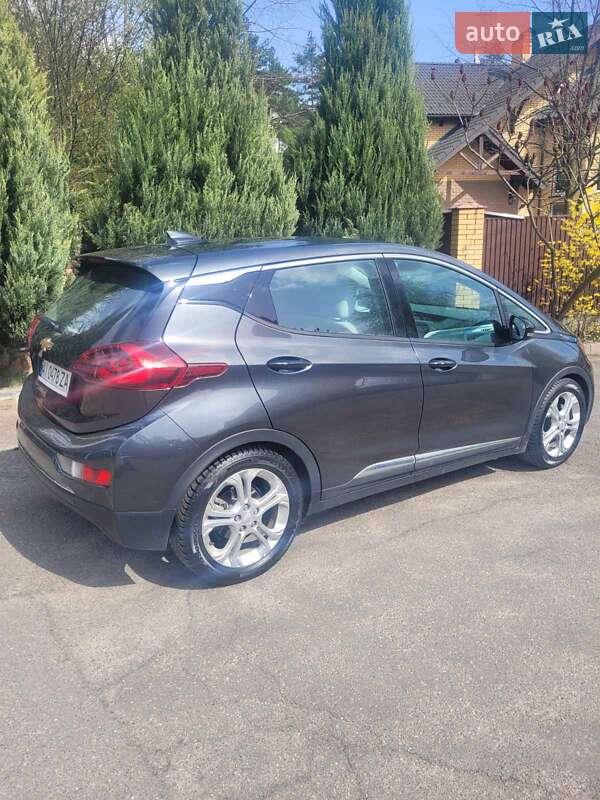Хэтчбек Chevrolet Bolt EV 2017 в Киеве