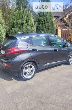 Хэтчбек Chevrolet Bolt EV 2017 в 