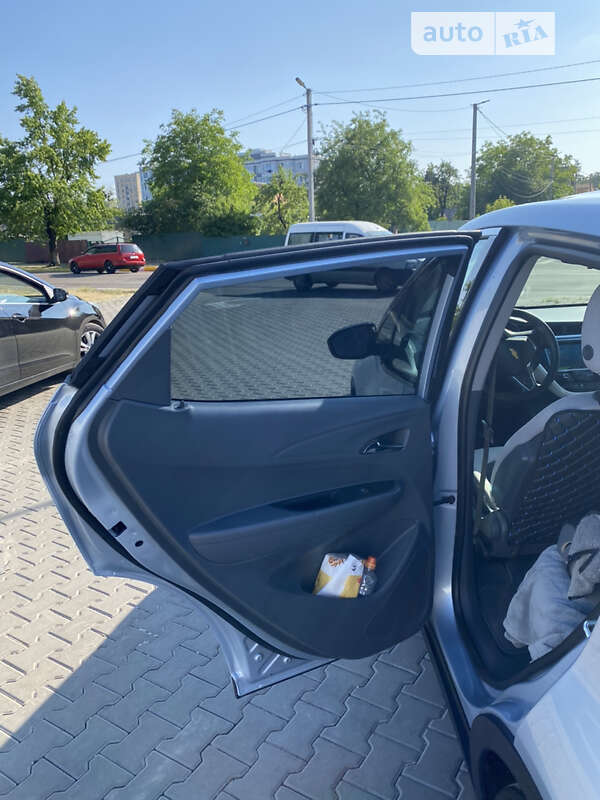 Хэтчбек Chevrolet Bolt EV 2017 в Ирпене