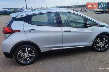 Хэтчбек Chevrolet Bolt EV 2017 в 