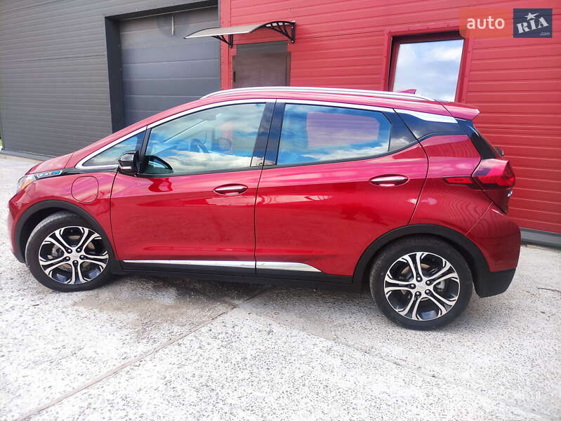 Хэтчбек Chevrolet Bolt EV 2017 в Киеве
