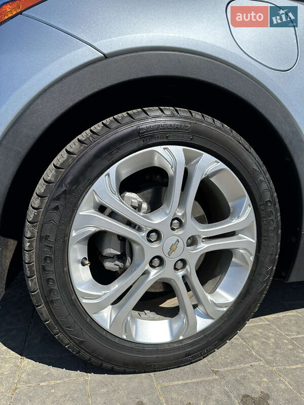 Хэтчбек Chevrolet Bolt EV 2017 в Ужгороде