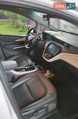 Хэтчбек Chevrolet Bolt EV 2017 в Киеве