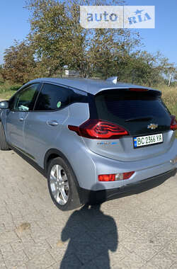 Хэтчбек Chevrolet Bolt EV 2017 в 