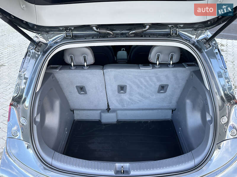 Хетчбек Chevrolet Bolt EV 2018 в Києві фото 17 Хетчбек Chevrolet Bolt EV 2018 в Києві