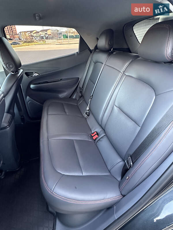 Хетчбек Chevrolet Bolt EV 2018 в Києві фото 21 Хетчбек Chevrolet Bolt EV 2018 в Києві