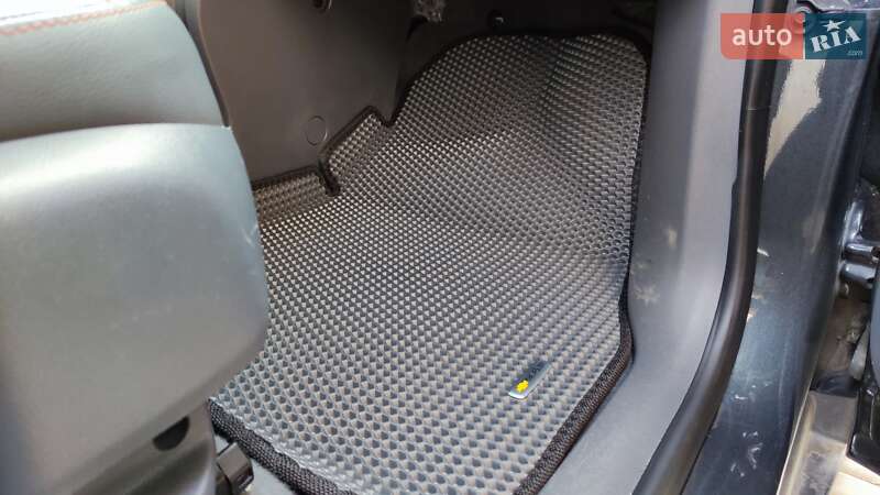 Хэтчбек Chevrolet Bolt EV 2016 в Южноукраинске