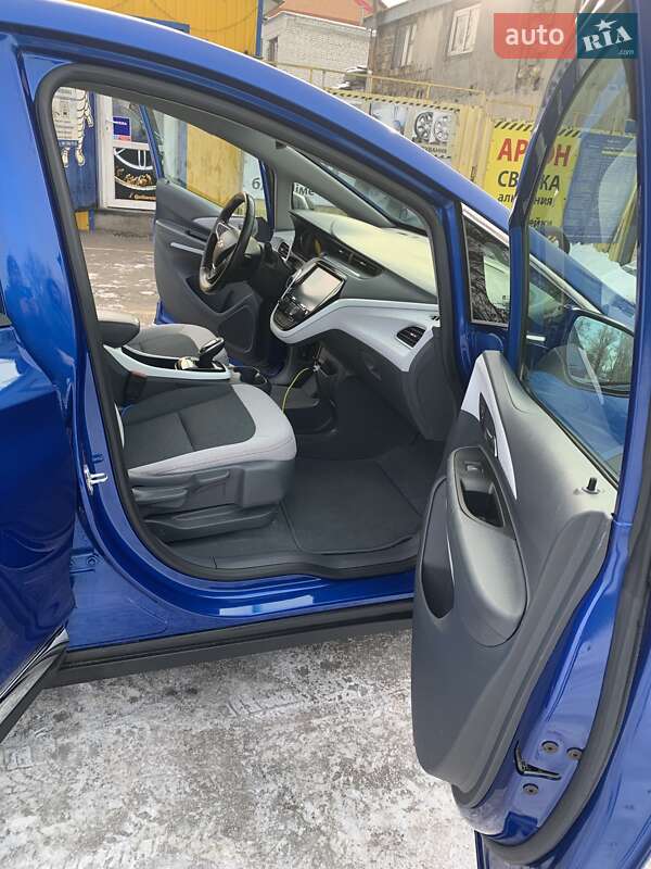 Хетчбек Chevrolet Bolt EV 2021 в Києві фото 3 Хетчбек Chevrolet Bolt EV 2021 в Києві