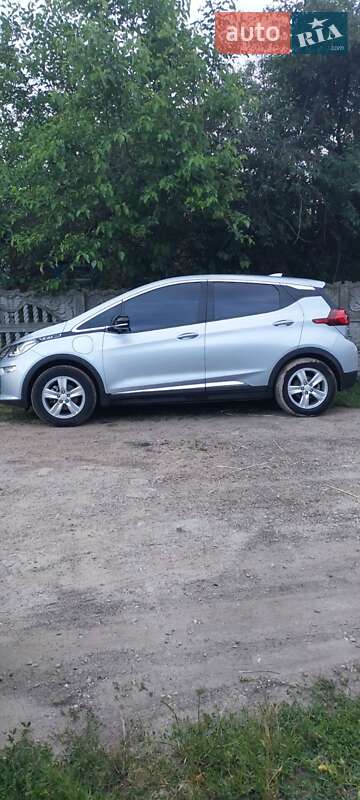Хэтчбек Chevrolet Bolt EV 2017 в Чигирине