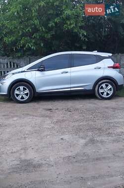 Хэтчбек Chevrolet Bolt EV 2017 в 