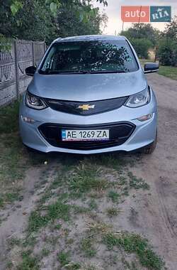 Хэтчбек Chevrolet Bolt EV 2017 в 