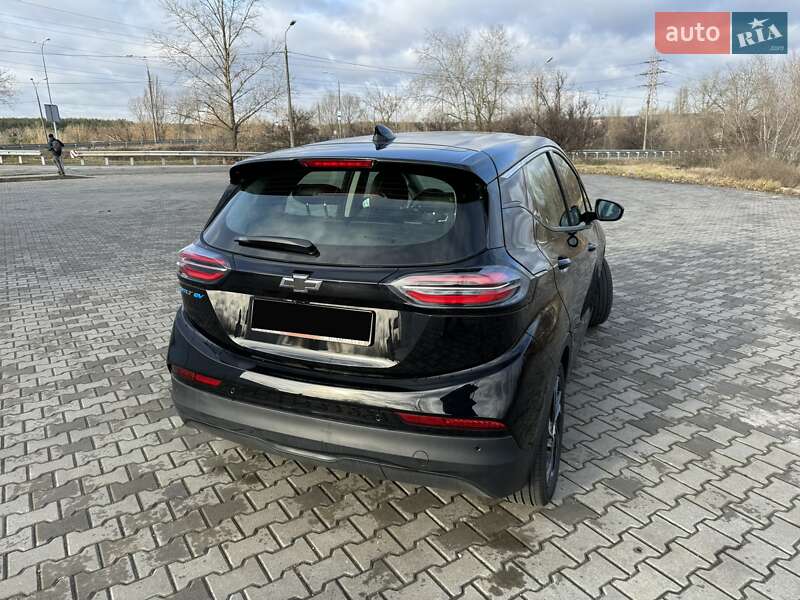 Хэтчбек Chevrolet Bolt EV 2022 в Киеве