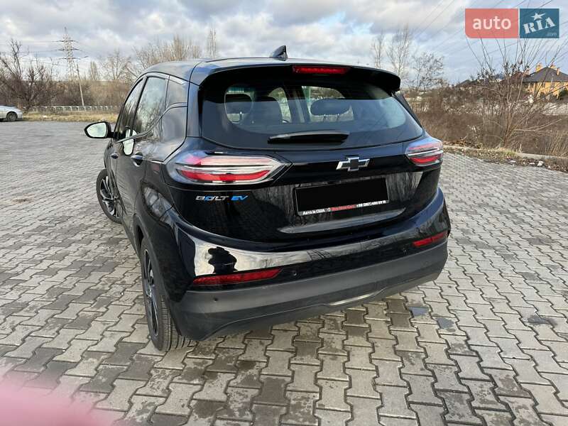 Хэтчбек Chevrolet Bolt EV 2022 в Киеве