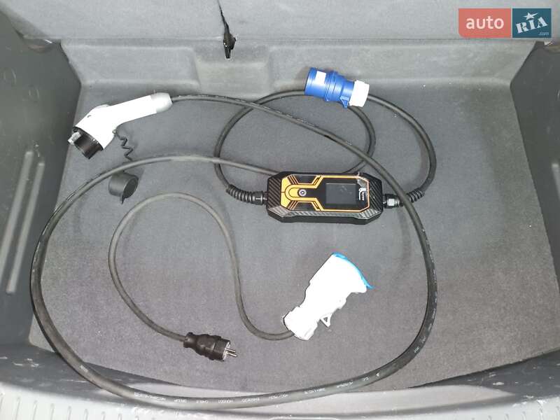 Хэтчбек Chevrolet Bolt EV 2018 в Хмельницком фото 18 Хэтчбек Chevrolet Bolt EV 2018 в Хмельницком