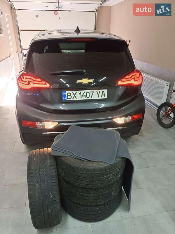 Хэтчбек Chevrolet Bolt EV 2018 в Хмельницком фото 28 Хэтчбек Chevrolet Bolt EV 2018 в Хмельницком
