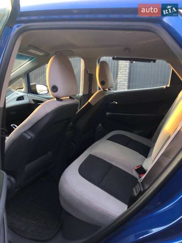 Хетчбек Chevrolet Bolt EV 2017 в Києві фото 18 Хетчбек Chevrolet Bolt EV 2017 в Києві