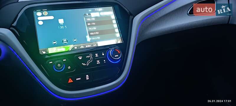 Хэтчбек Chevrolet Bolt EV 2019 в Киеве