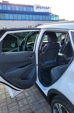 Хэтчбек Chevrolet Bolt EV 2017 в 