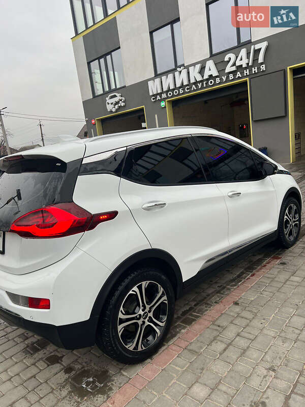Хэтчбек Chevrolet Bolt EV 2016 в Виннице фото 9 Хэтчбек Chevrolet Bolt EV 2016 в Виннице