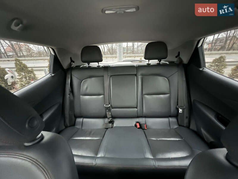 Хэтчбек Chevrolet Bolt EV 2016 в Виннице фото 16 Хэтчбек Chevrolet Bolt EV 2016 в Виннице